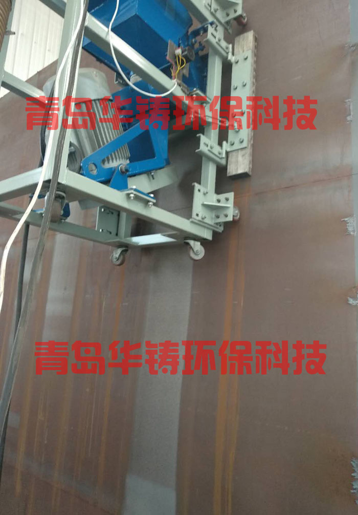 油罐外壁拋丸機試機現(xiàn)場圖 油罐外壁拋丸機試機現(xiàn)場圖
