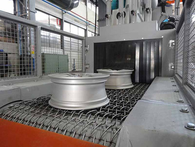 網(wǎng)帶式拋丸機(jī)使用現(xiàn)場圖片 網(wǎng)帶式拋丸機(jī)使用現(xiàn)場圖片